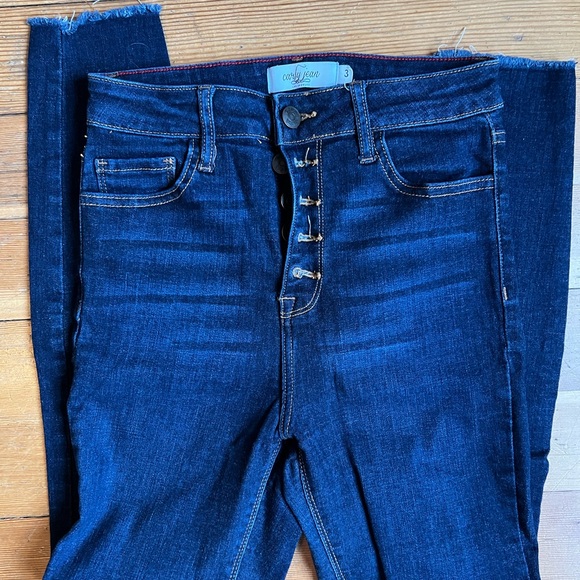 Carly Jean Los Angeles Dark Wash Jeans Size 3 - Picture 1 of 2